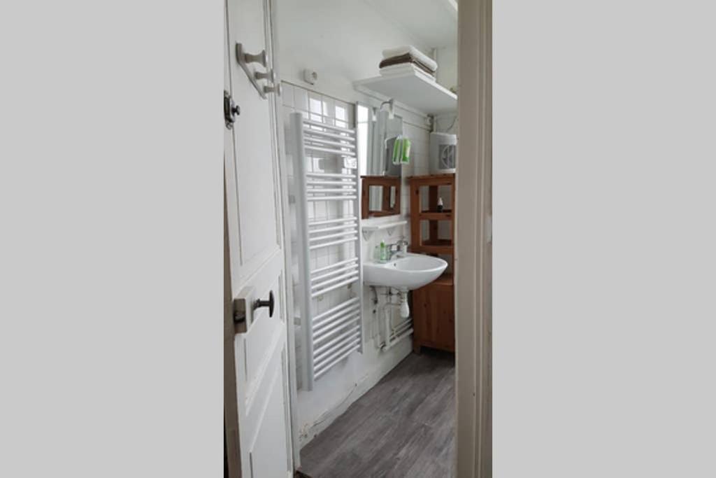 Apartament F1 Au Pied De La Cathedrale Beauvais Zewnętrze zdjęcie